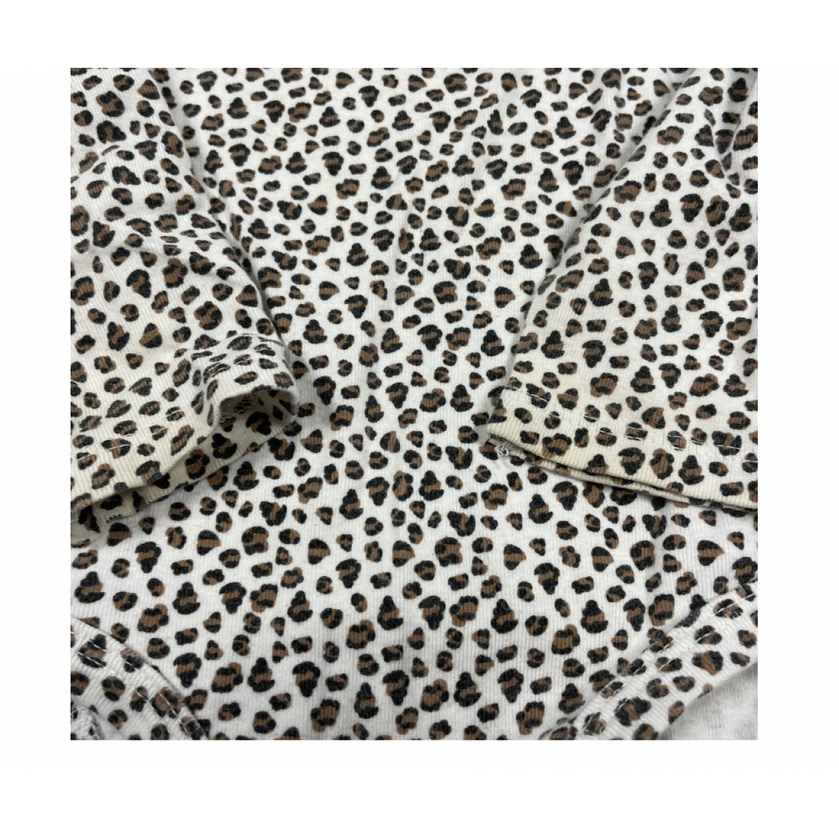 cache couche léopard / 24 mois