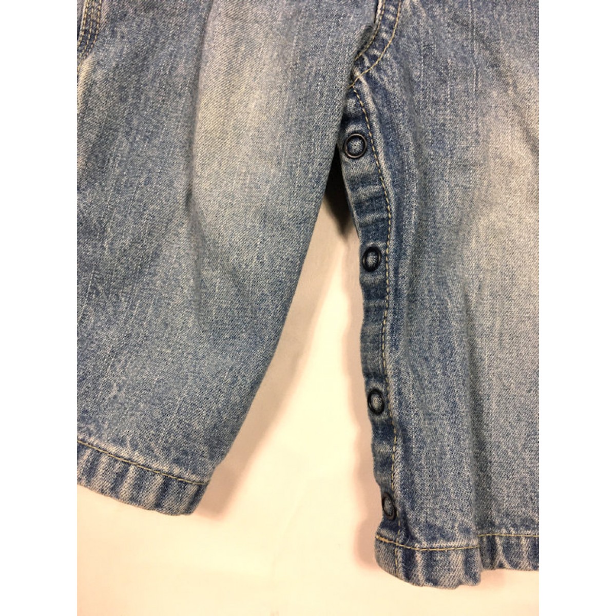 salopette jeans / 6-9 mois